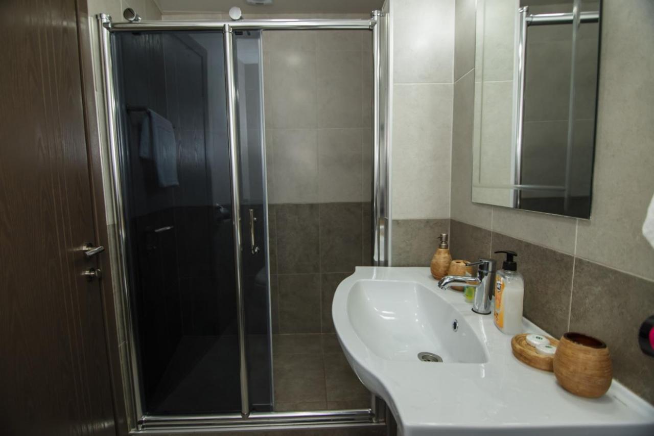 Rezal Plaza Batumi Apartment Bagian luar foto