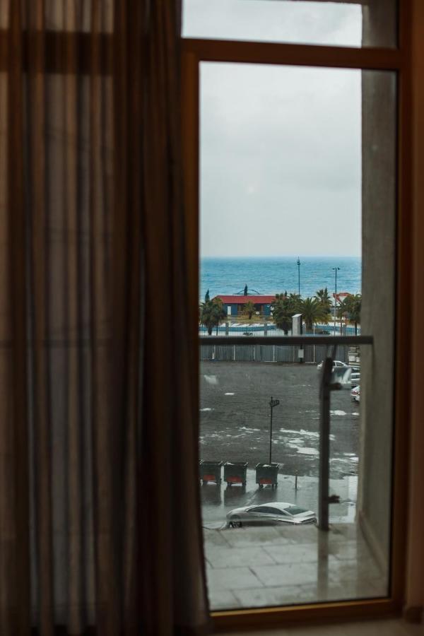 Rezal Plaza Batumi Apartment Bagian luar foto